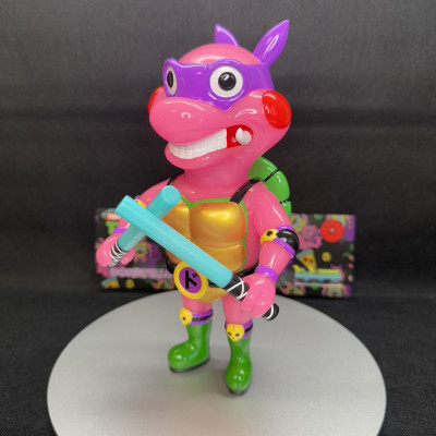 【蓄光】アーティストトイ ミュータント・ニンジャ・タートルズ　ドナテロ　蓄光　ソフビ　izumonster イズモンスター　bigboystoys code coner