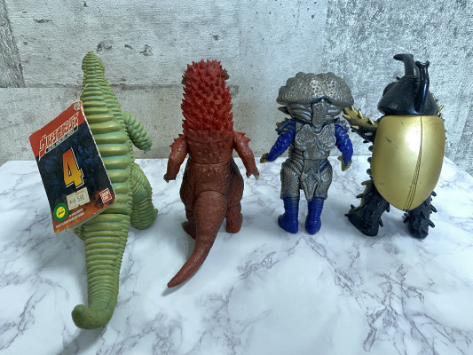 バンダイ　怪獣シリーズ　ガクマ　タッコング　リガトロン　パンドン　サタンビートル　ペンゼン星人　レッドキング　7体セット　ソフビ