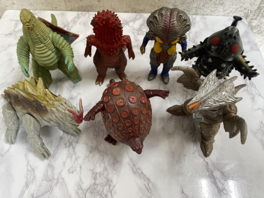 バンダイ　怪獣シリーズ　ガクマ　タッコング　リガトロン　パンドン　サタンビートル　ペンゼン星人　レッドキング　7体セット　ソフビ
